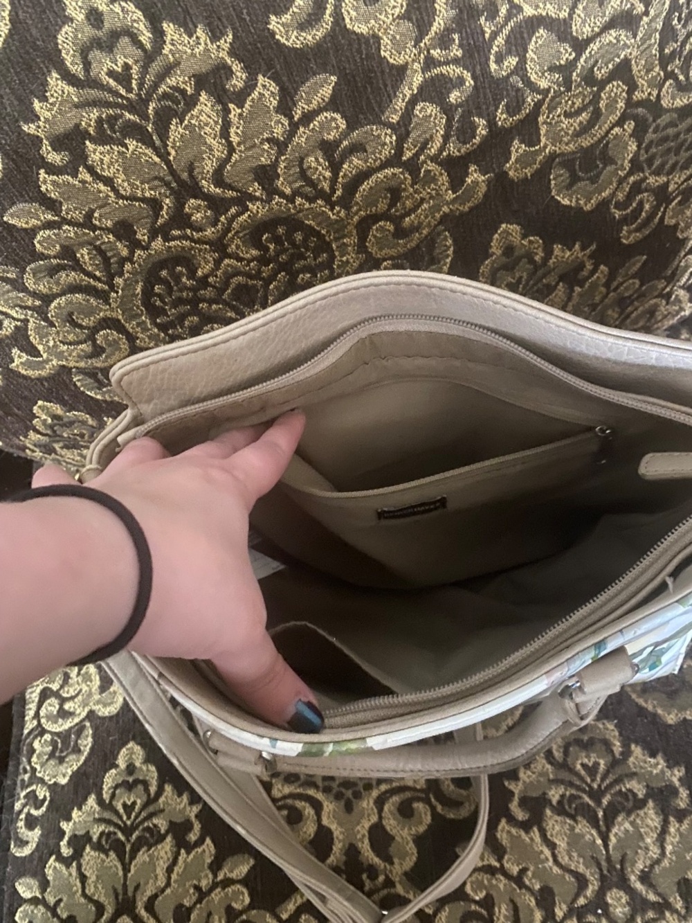 DENVER HAYES PURSE - Picture 6 of 7